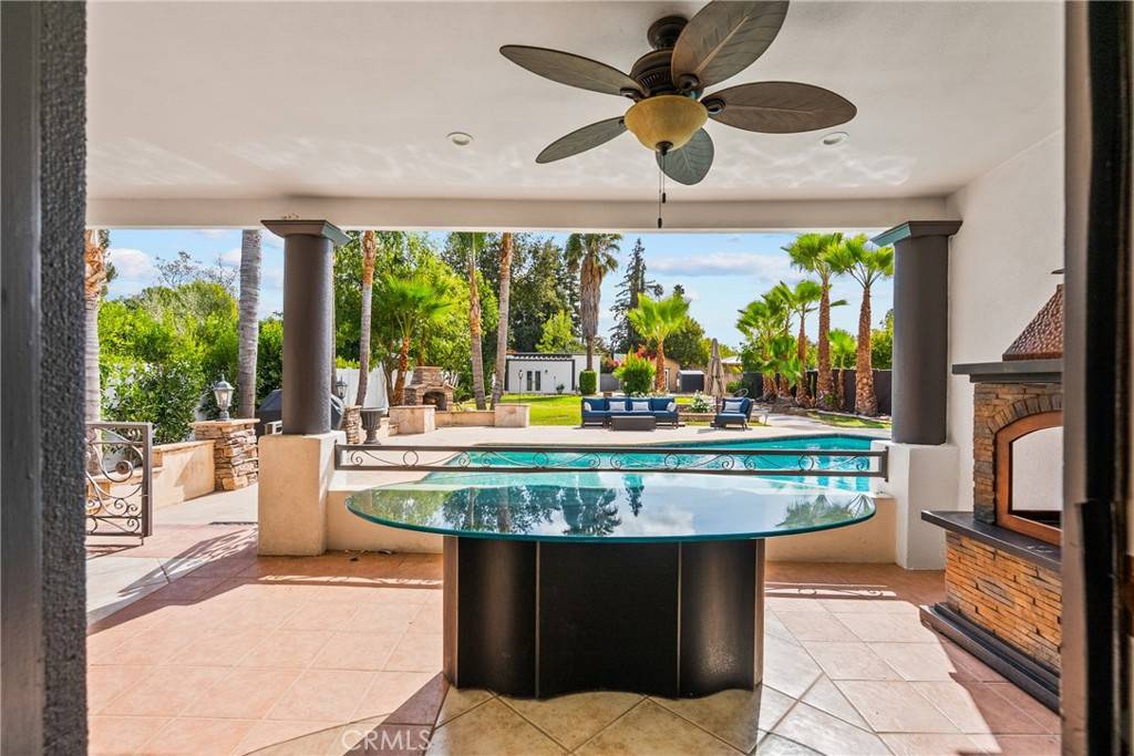 Woodland Hills, CA 91367,23036 Burbank