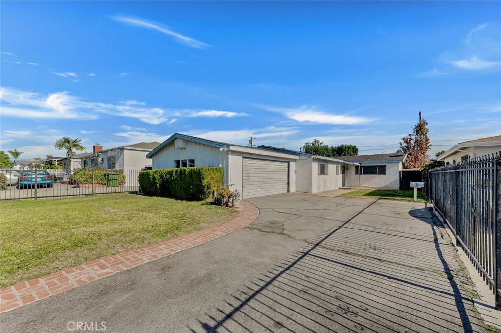 North Hollywood, CA 91605,7428 Irvine AVE