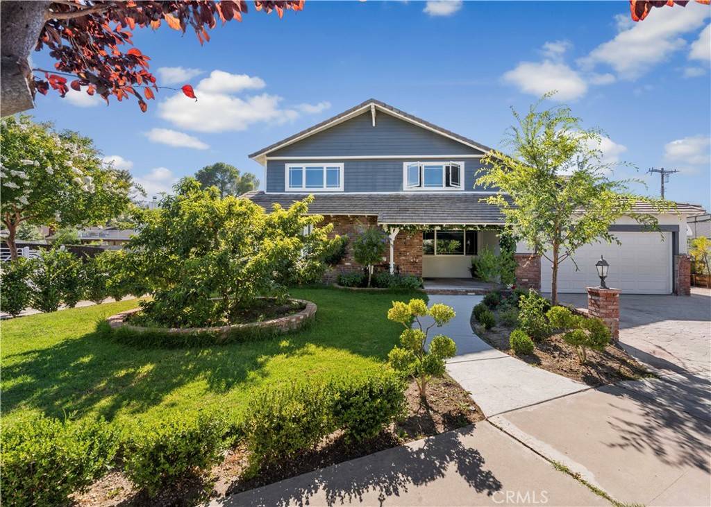 Newhall, CA 91321,24405 Derian