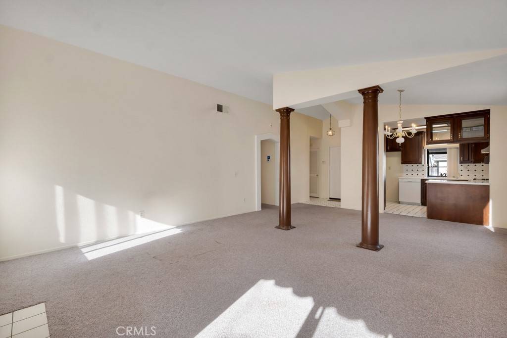 Corona, CA 92882,1440 fox run