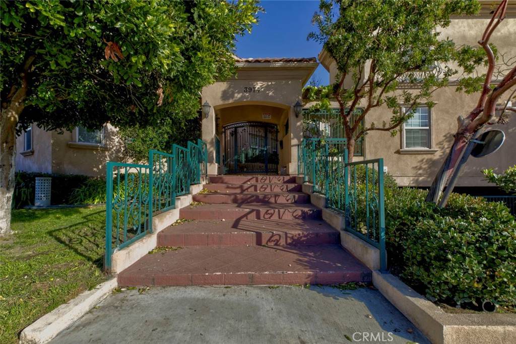 La Crescenta, CA 91214,3974 Pennsylvania #112