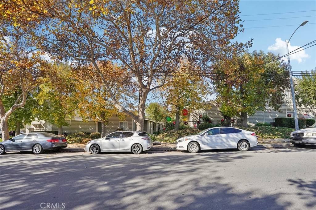 Sylmar, CA 91342,11377 Osborne PL #13