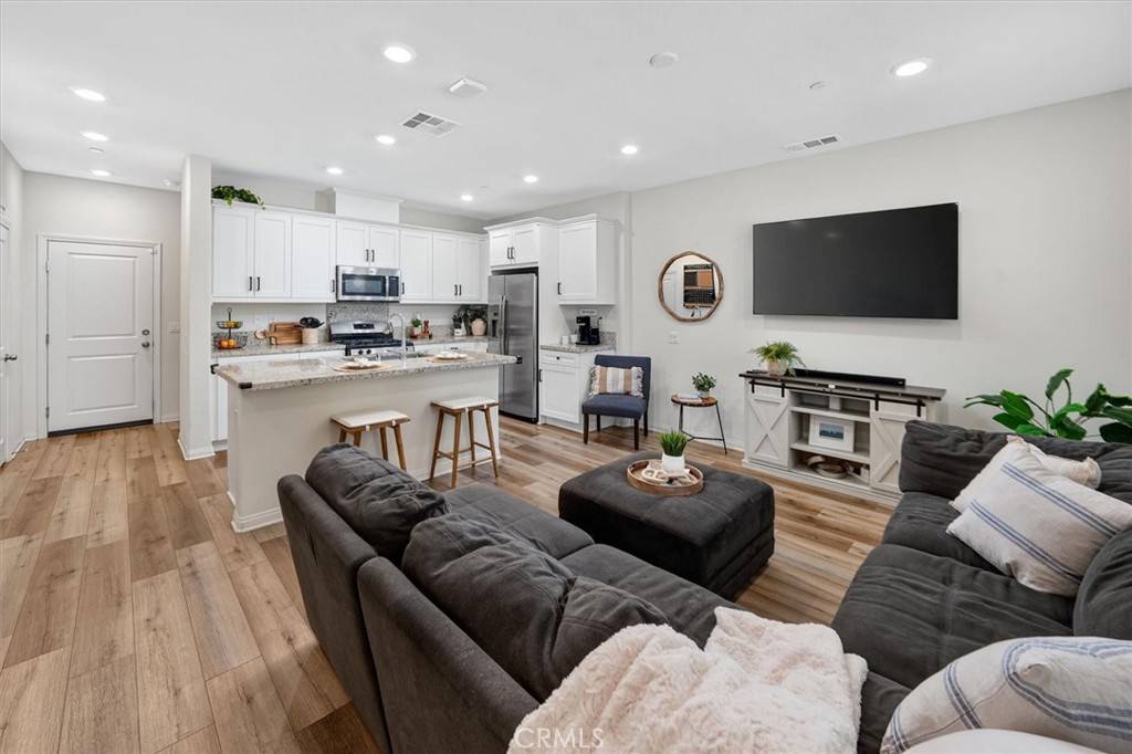 Saugus, CA 91350,22812 Harvest Mill