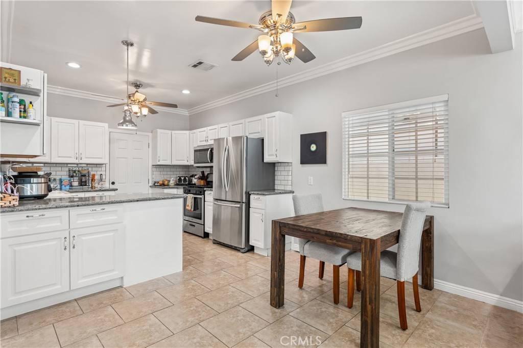 Van Nuys, CA 91405,14835 Kittridge ST