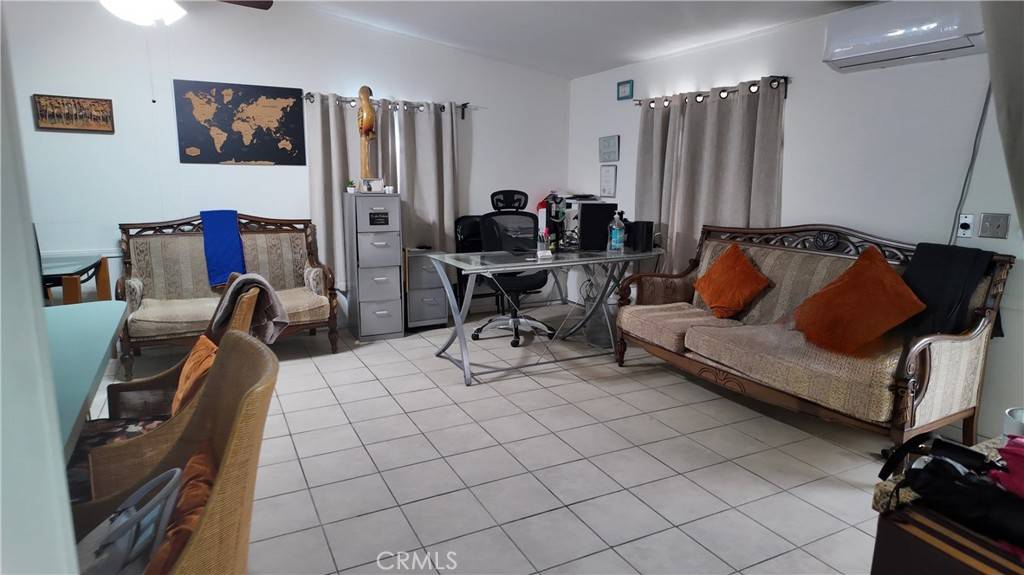 Van Nuys, CA 91405,7560 Woodman Pl #72