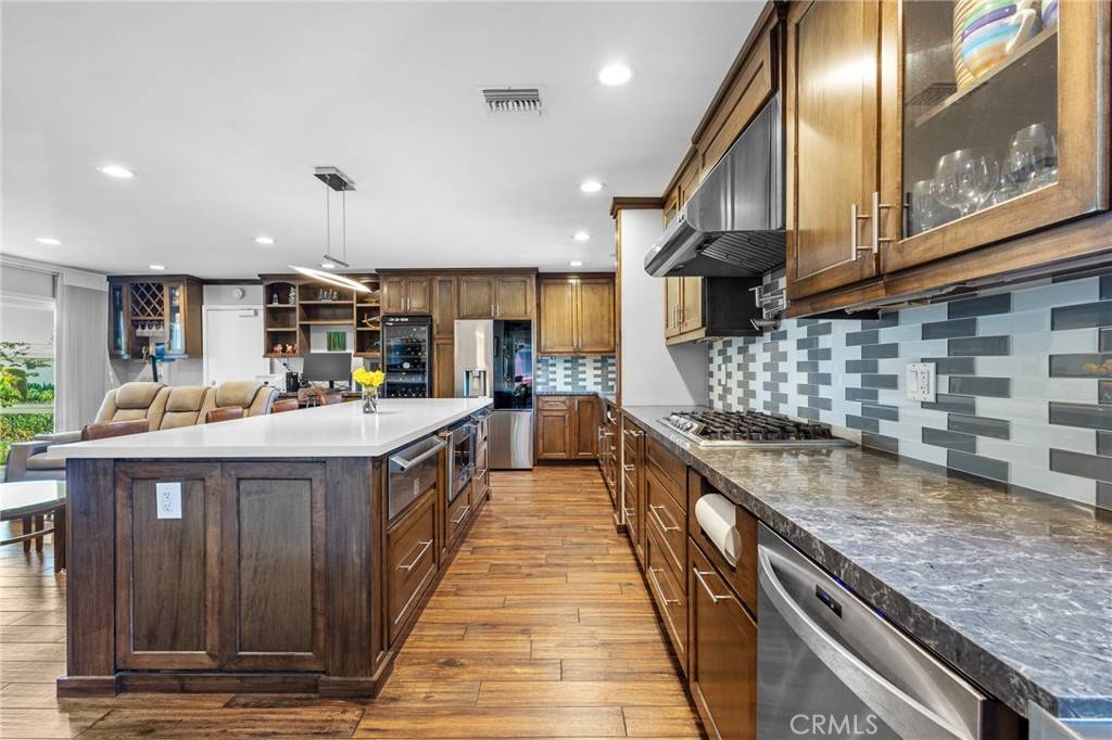 Sun Valley, CA 91352,8674 Vine Valley