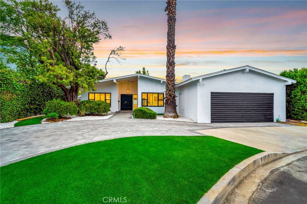 Encino, CA 91436,16127 Hartsook ST