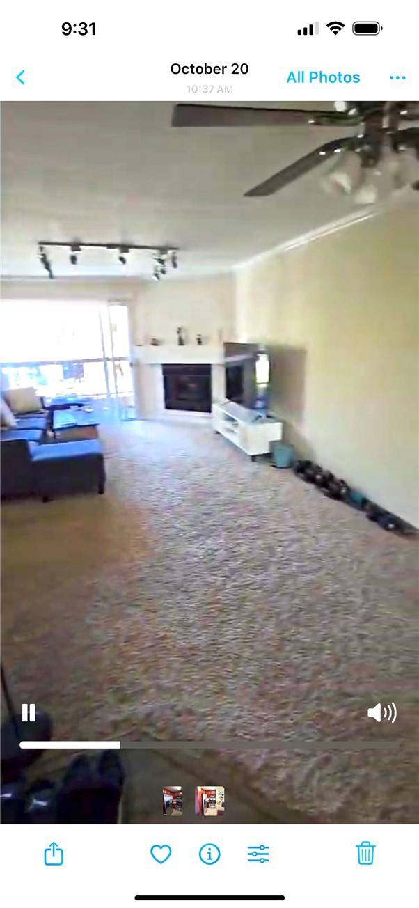 Woodland Hills, CA 91367,21550 Burbank