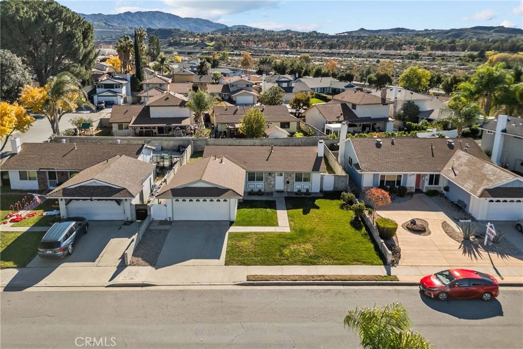 Canyon Country, CA 91351,19642 Lonerock