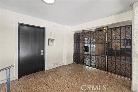 Encino, CA 91316,5412 Lindley #110