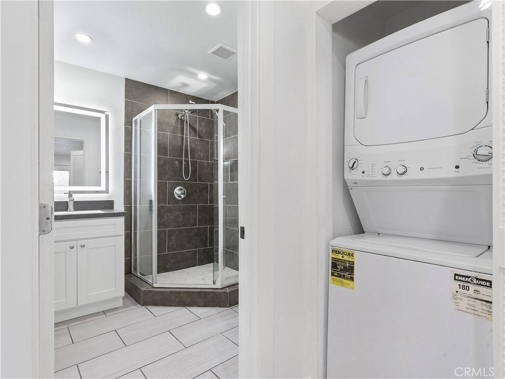 Northridge, CA 91325,8828 Chimineas AVE