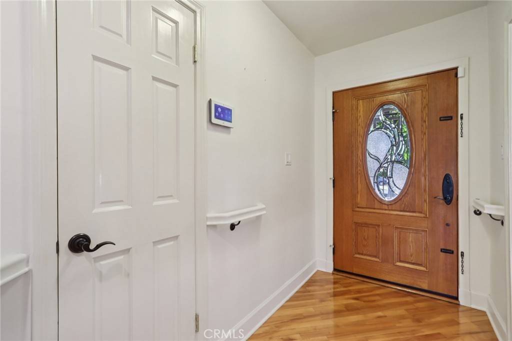 Granada Hills, CA 91344,11129 White Oak