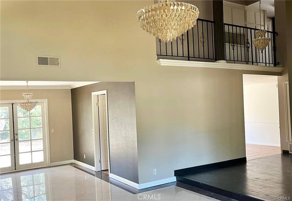 Oak Park, CA 91377,290 N Park View DR