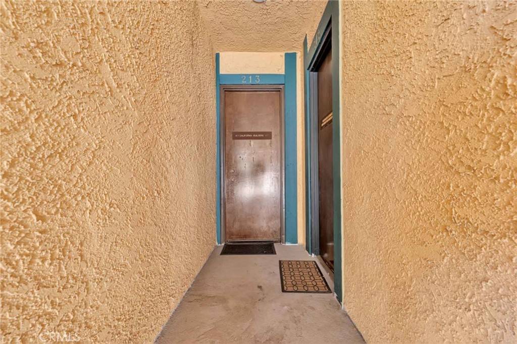 Calabasas, CA 91302,22231 Mulholland