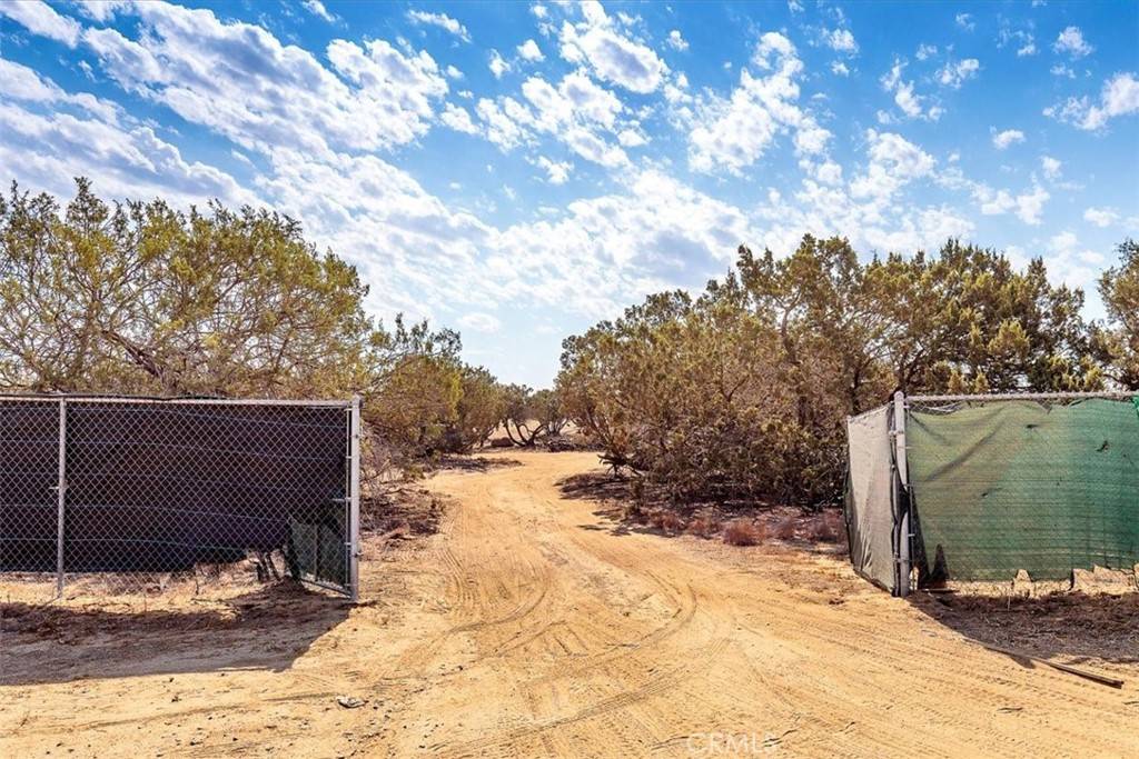Perris, CA 92570,21528 Juniper RD