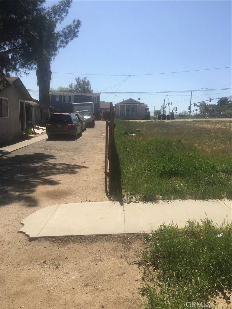 Perris, CA 92570,383 W Third ST