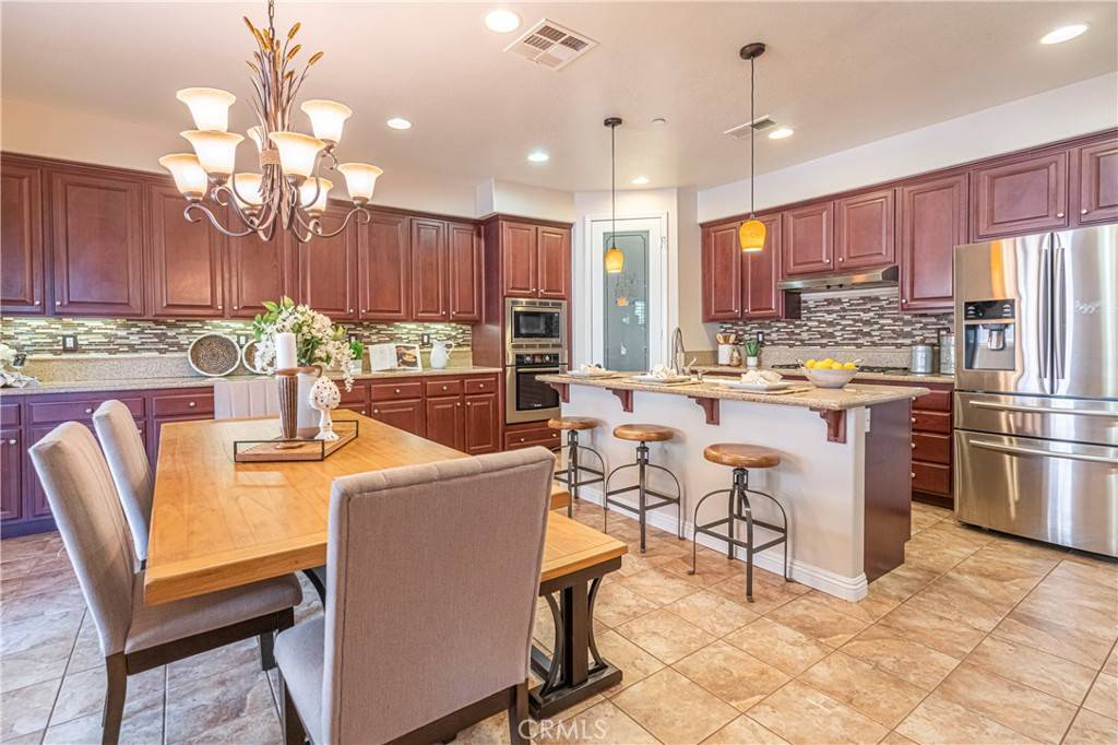 Fallbrook, CA 92028,305 Charles Swisher CT