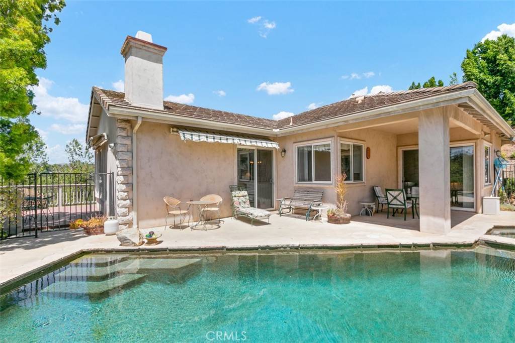 Fallbrook, CA 92028,2557 Live Oak Park RD