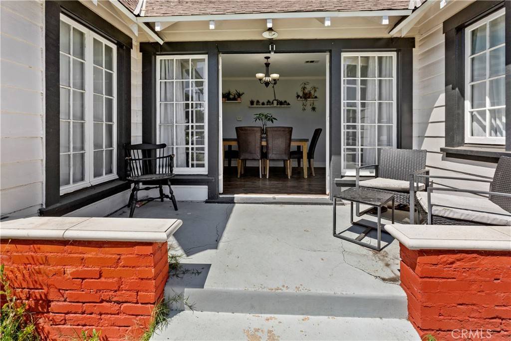 Downey, CA 90241,10736 La Reina AVE