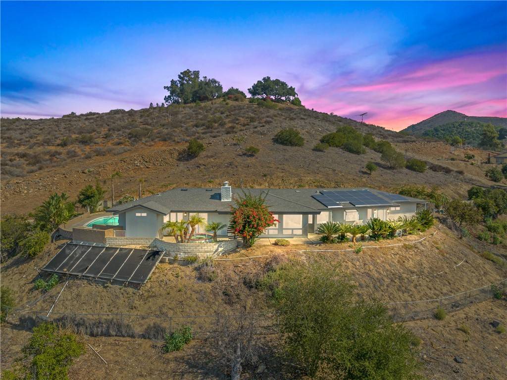 Fallbrook, CA 92028,2063 Willow Glen RD