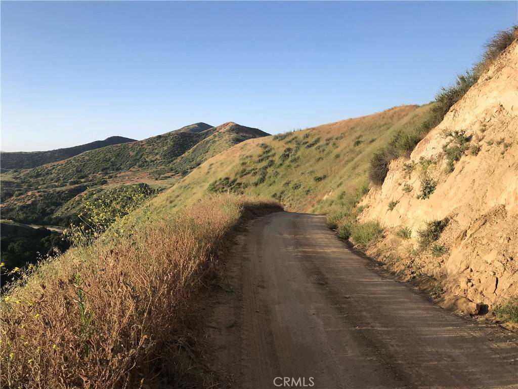Agua Dulce, CA 91390,0 City Highline Motorway Fire Rd