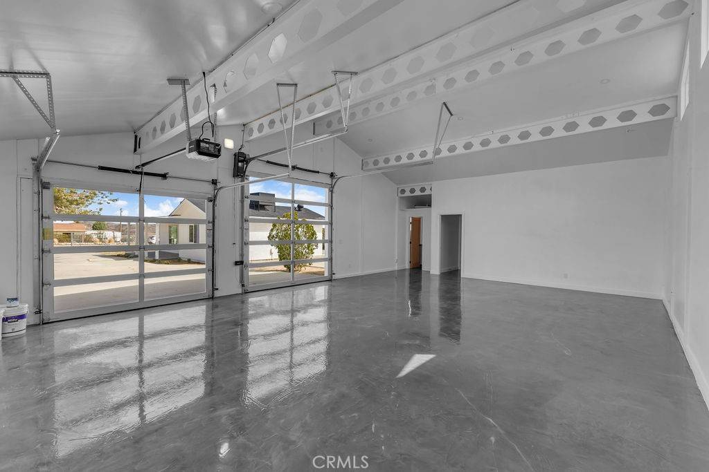 Joshua Tree, CA 92252,63541 Walpi DR