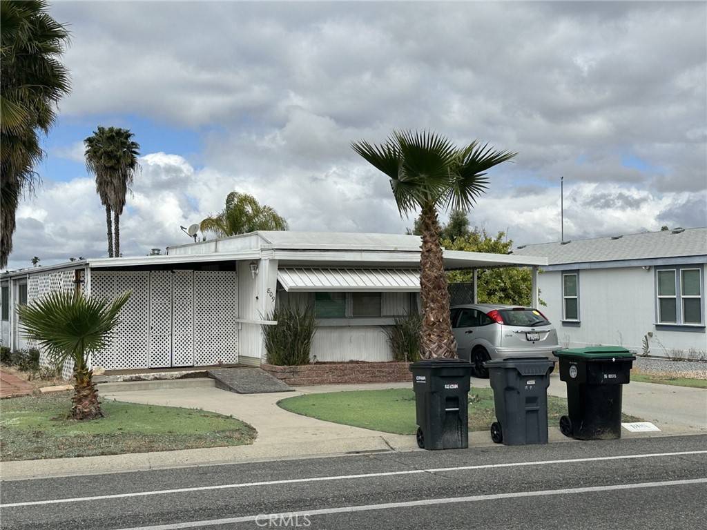 Hemet, CA 92543,809 S Palm AVE