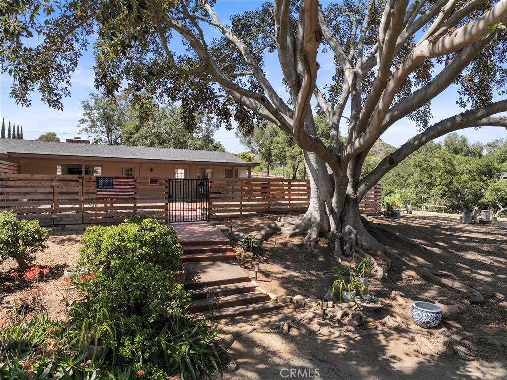 Fallbrook, CA 92028,3210 Live Oak Park Rd