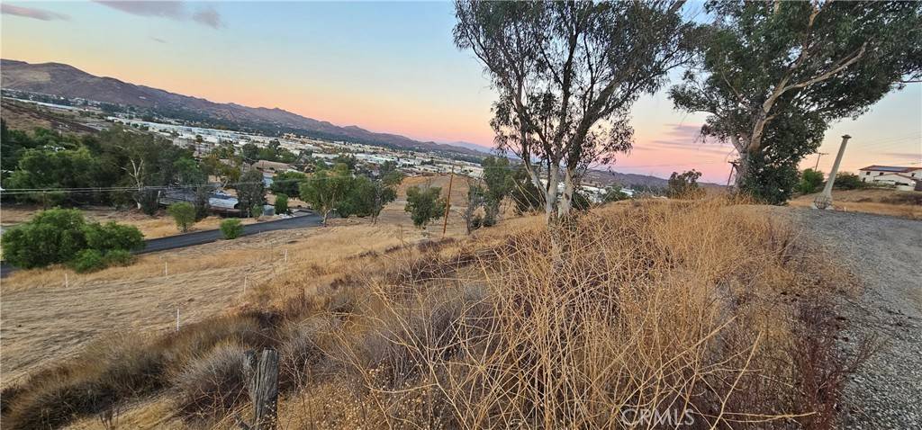Lake Elsinore, CA 92530,0 Hill AVE