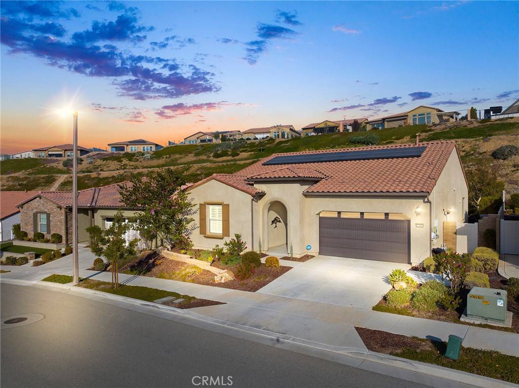 Corona, CA 92883,11360 Alton DR