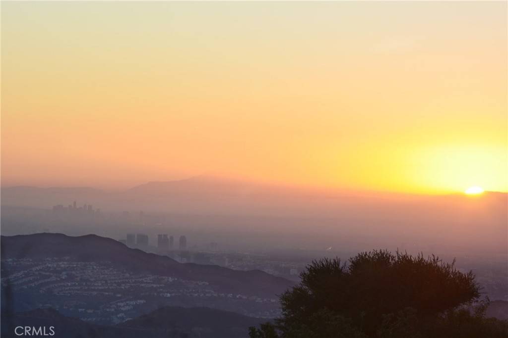 Topanga, CA 90290,555 Sadie RD