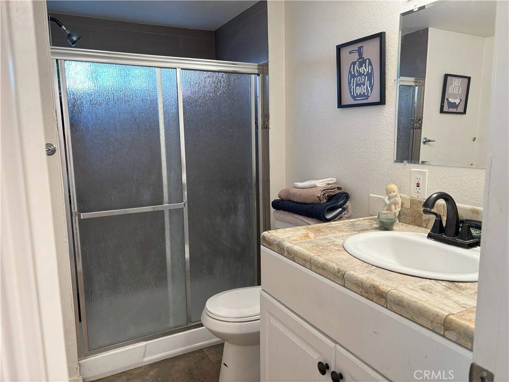 Hemet, CA 92543,260 N Lyon #95