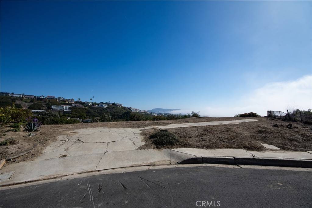 San Clemente, CA 92672,1207 Via La Mesa