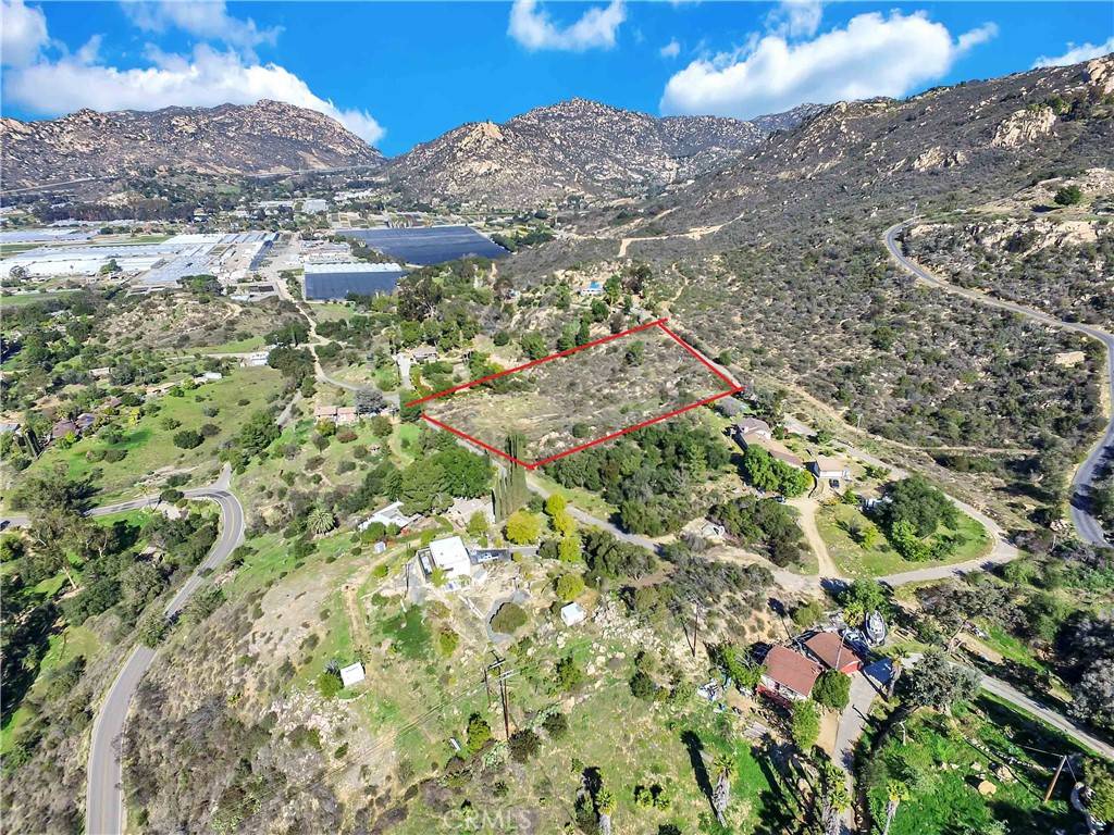 Fallbrook, CA 92028,5540 Rainbow Heights RD