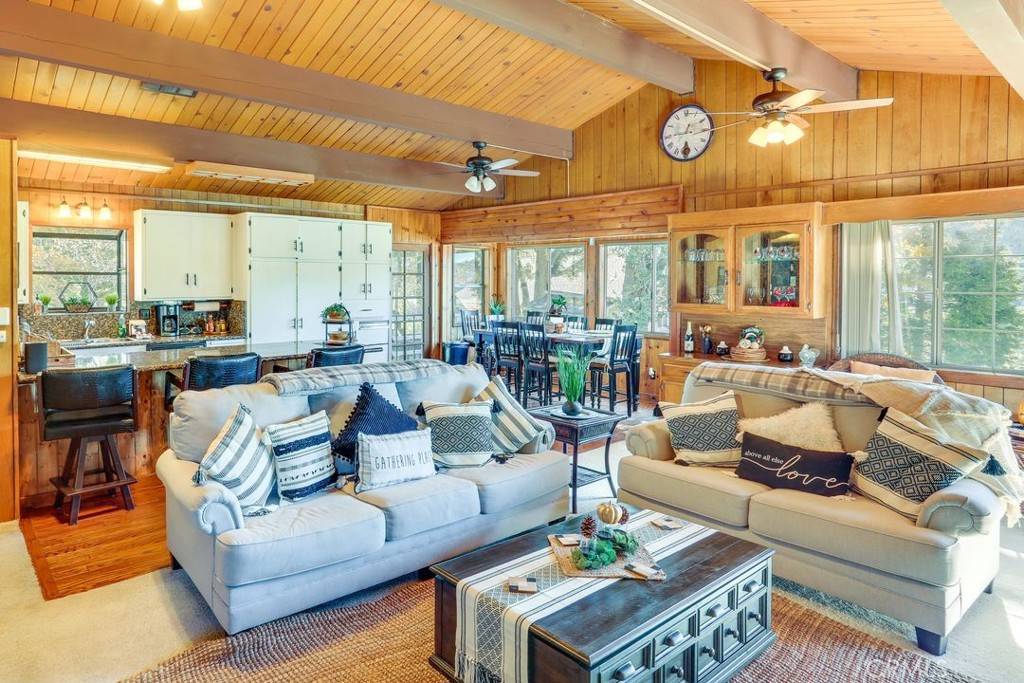 Crestline, CA 92325,633 Arth DR
