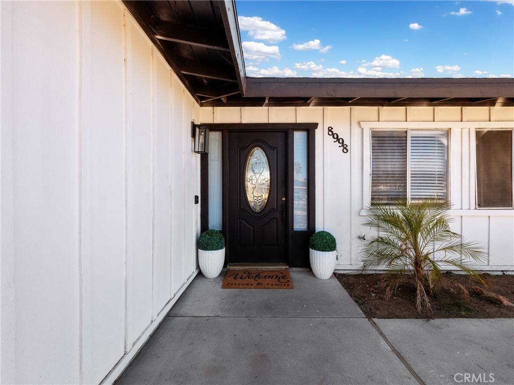 Hesperia, CA 92345,8998 8th AVE