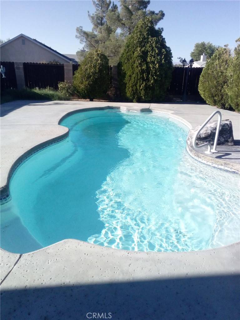 Ridgecrest, CA 93555,432 Vista ST