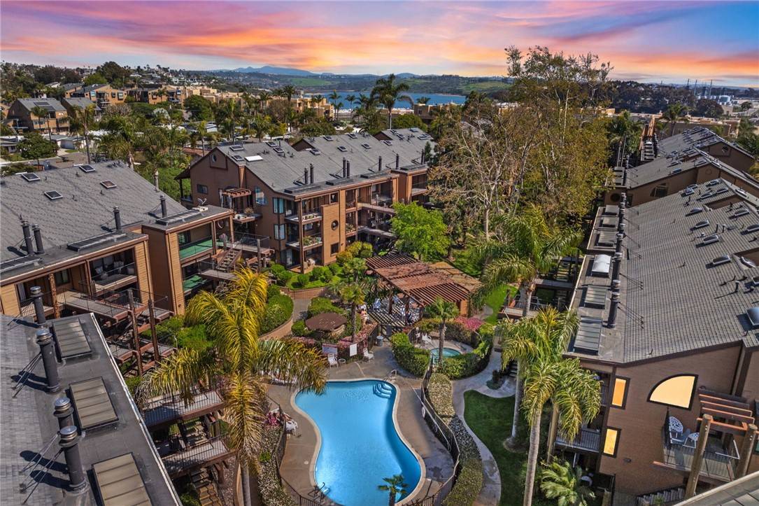 Carlsbad, CA 92008,4009 Canario Street #H