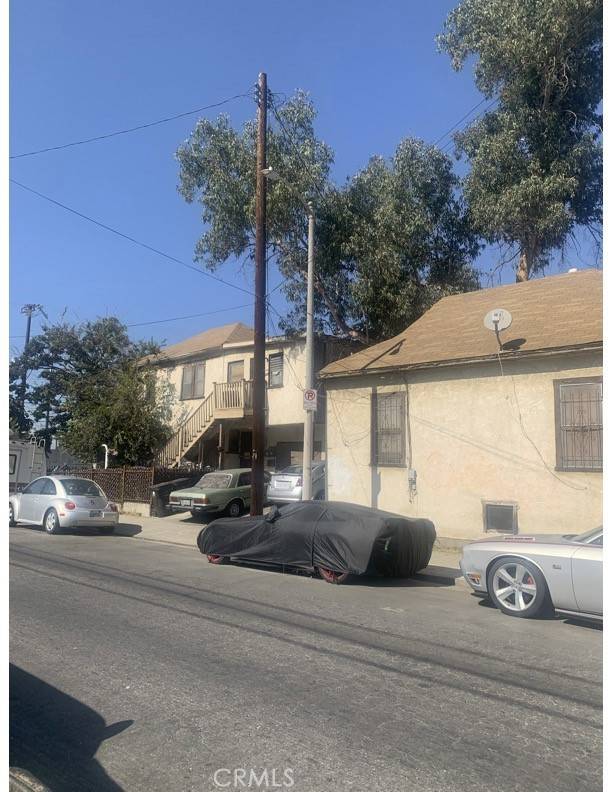 Los Angeles, CA 90011,2928 Compton AVE