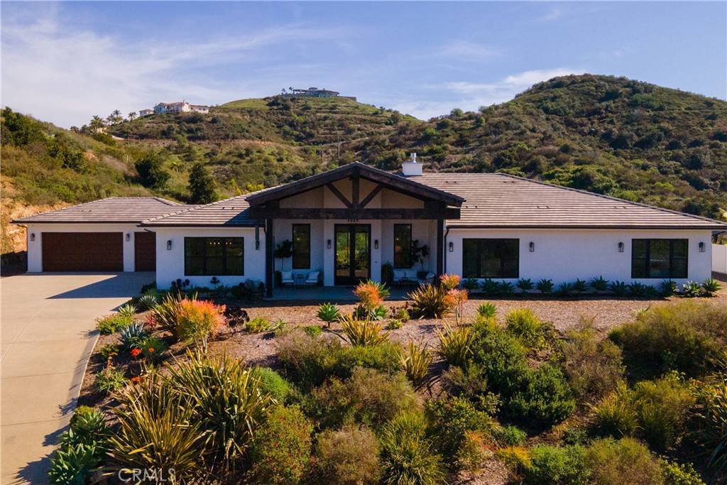 Vista, CA 92084,3325 Sagewood Hills RD