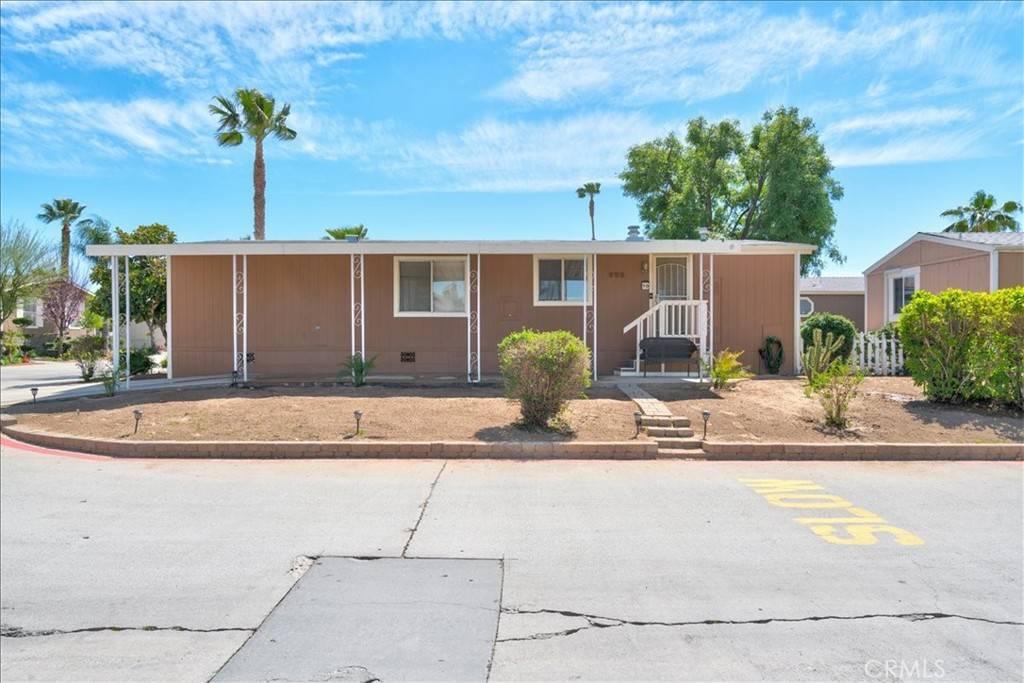 San Jacinto, CA 92582,913 S Grand AVE #90