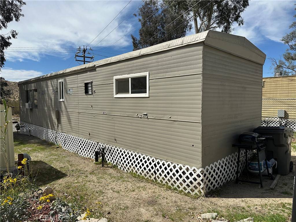 Morongo Valley, CA 92256,51063 29 Palms Hwy #33