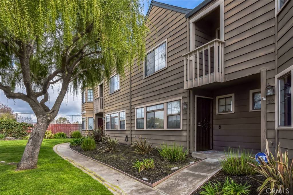 Hollister, CA 95023,140 Gibson DR #12