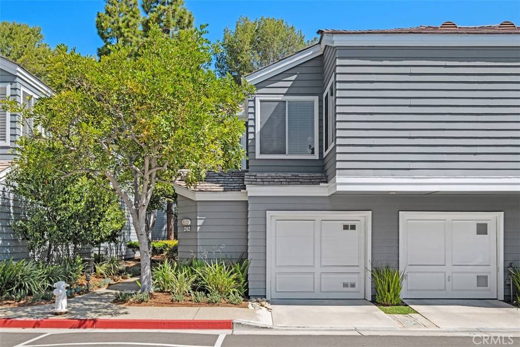Newport Beach, CA 92660,202 Hartford DR #117