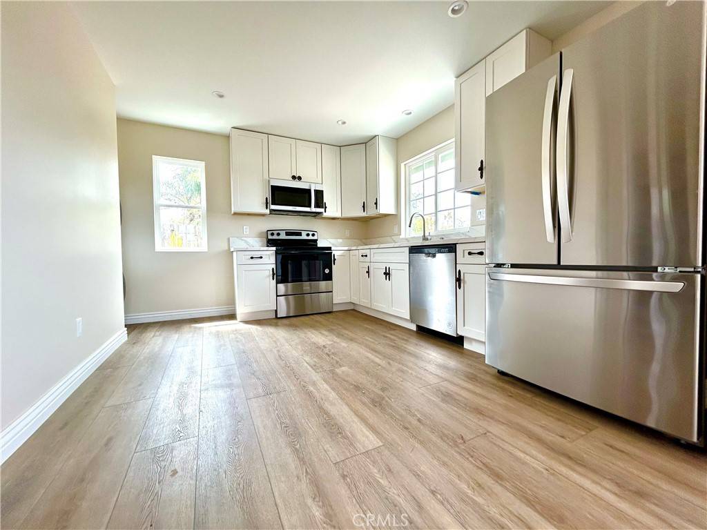 Escondido, CA 92029,2320 Bernardo AVE