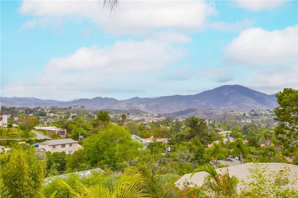 La Mesa, CA 91941,10549 Queen AVE