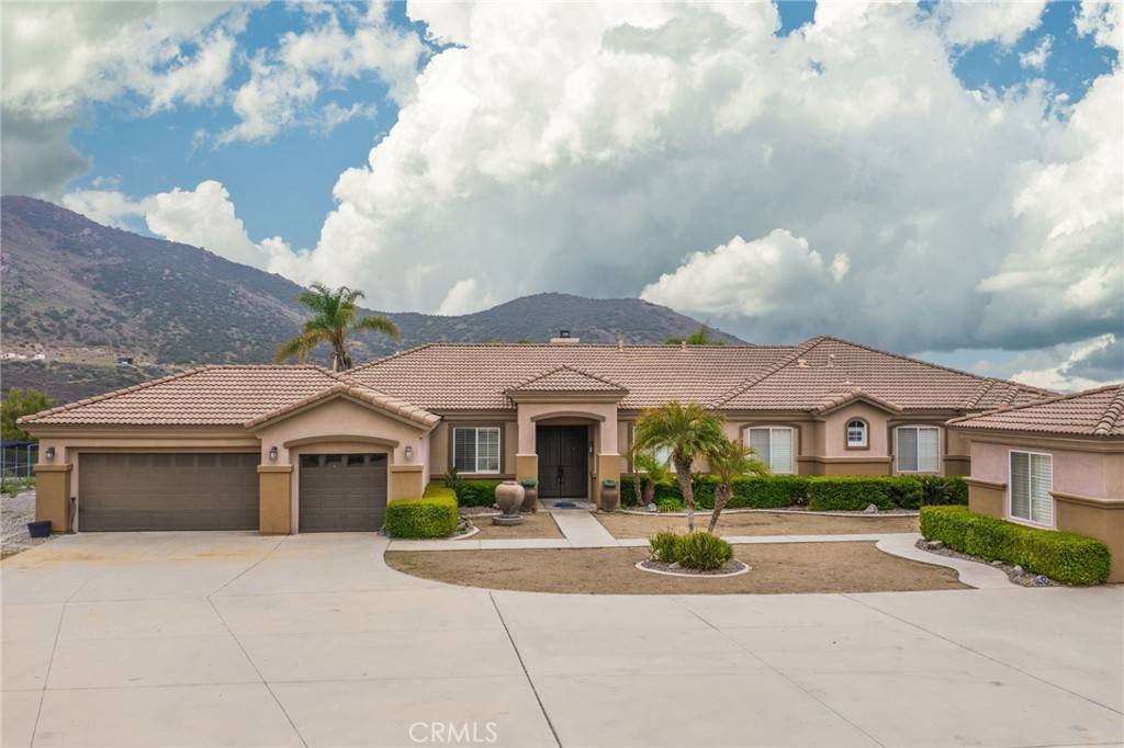 Perris, CA 92570,23894 Trail Duster CT