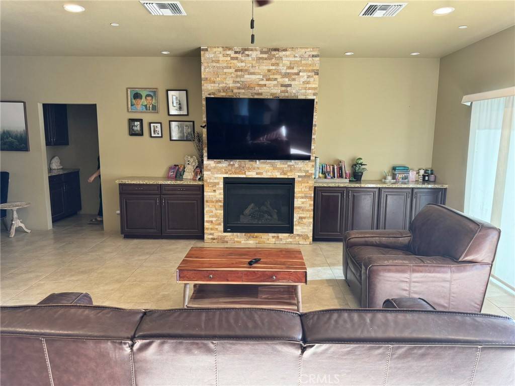 Desert Hot Springs, CA 92240,11285 Foxdale DR