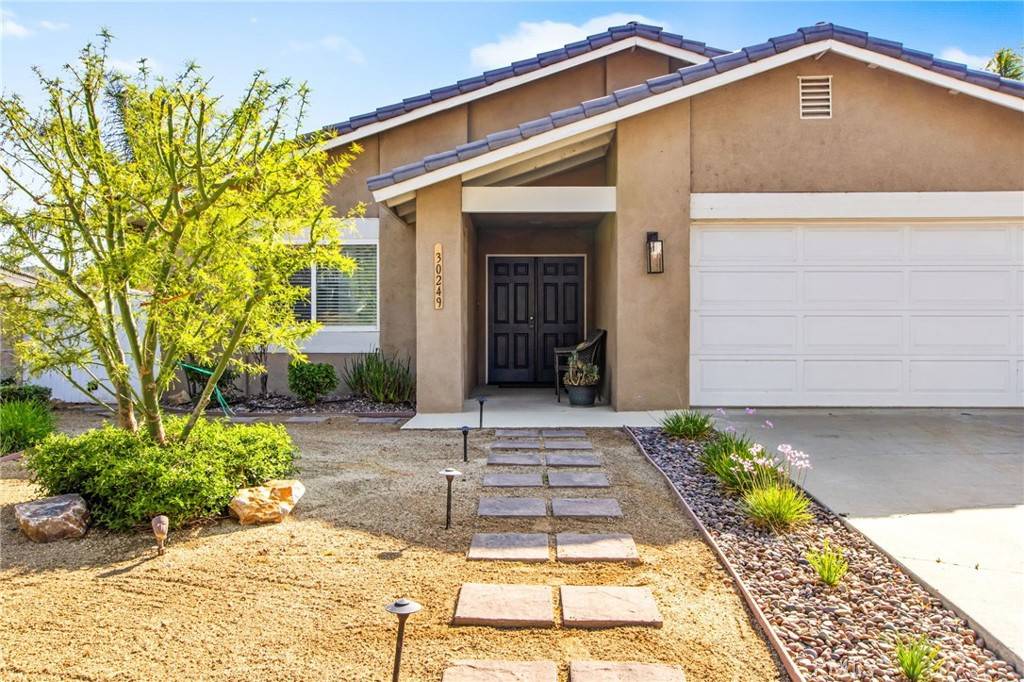 Canyon Lake, CA 92587,30249 Spray DR