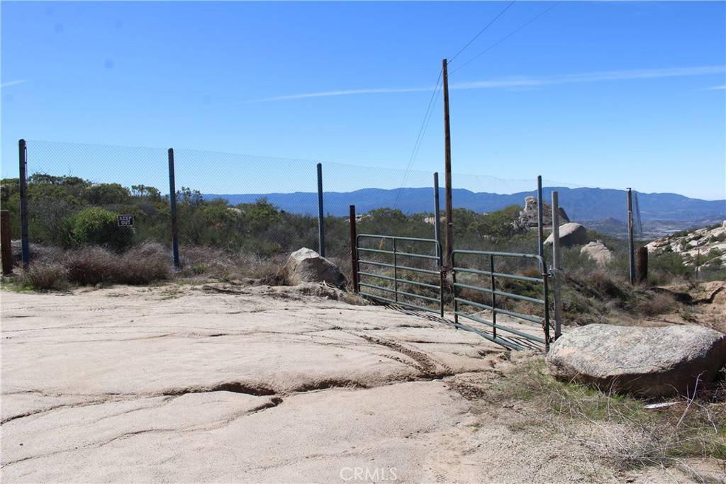 Hemet, CA 92544,4 Los Amantes LN